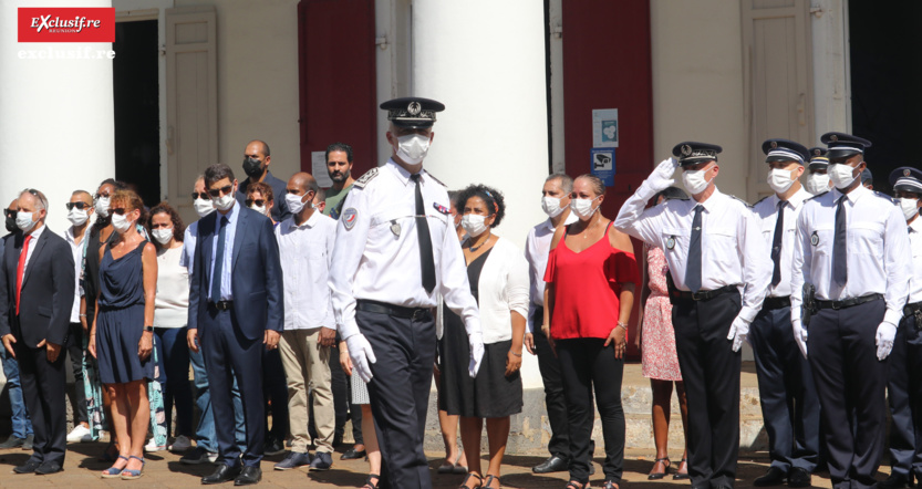 Plusieurs personnalités civiles étaient là... Plusieurs personnalités civiles étaient là...