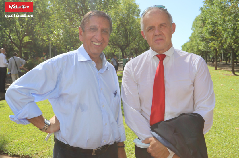 Aziz Patel, d'Exclusif Réunion, et le commandant Eric Fasan, n°2  de la STPJ