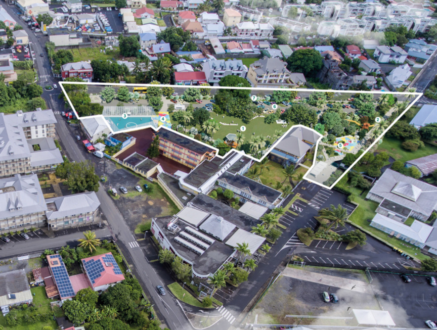 La partie concernée entourée d'un trait blanc La partie concernée entourée d'un trait blanc