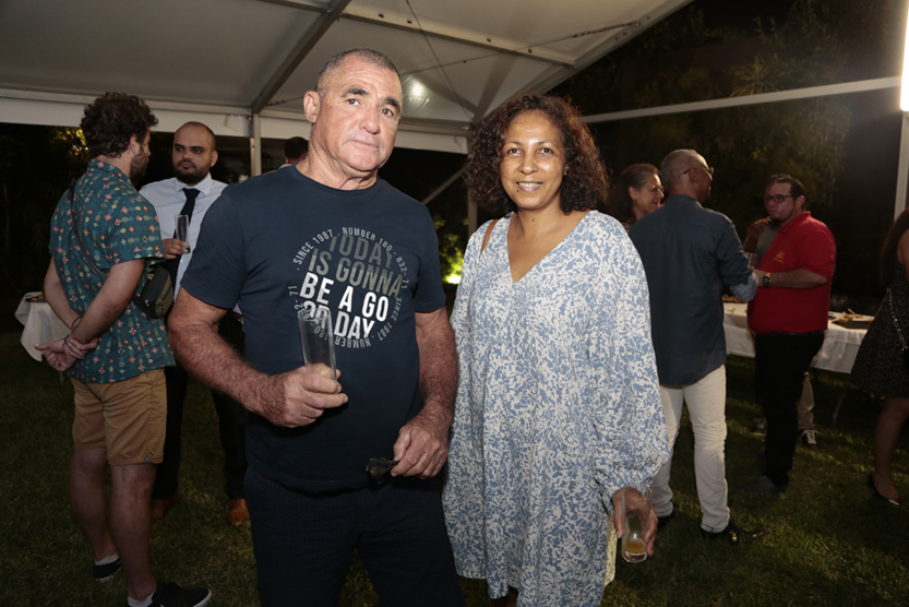 Olivier et Cathy Payet de La Bananeraie Bourbon (Colimaçons) Olivier et Cathy Payet de La Bananeraie Bourbon (Colimaçons)