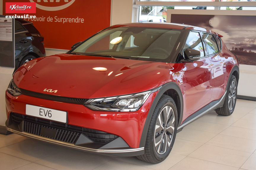 Kia EV6 a été élue "Voiture de l'année 2022" Kia EV6 a été élue "Voiture de l'année 2022"