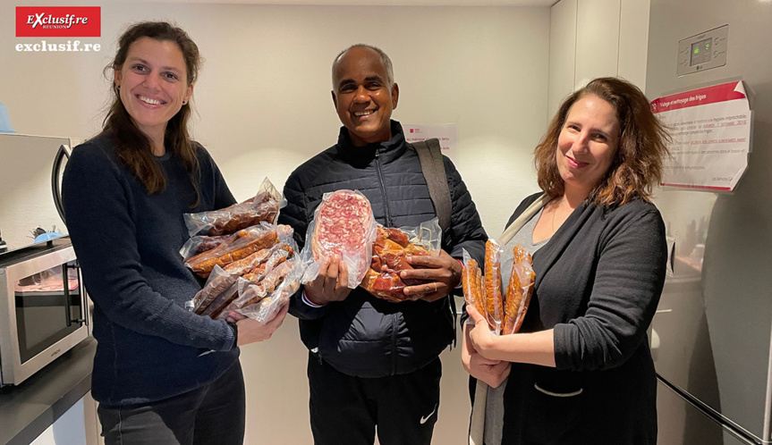 Jean-Pierre Vee a présenté ses Saucisses d'Or à une chaîne de télévision Jean-Pierre Vee a présenté ses Saucisses d'Or à une chaîne de télévision