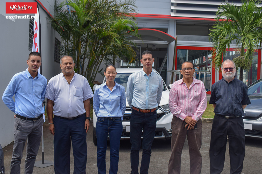 Dorian Chane-Soune-Time, conseiller commercial Honda, Arzou Mahamadaly, directeur général de la Sogecore, Julie Sam-Long, chargée de marketing, Frédéric Wan-Pow-Kwang, directeur du site de Saint-Pierre, Jean-Paul Chane-Waï, directeur commercial, et Benoît Letanoux, responsable Approvisionnement et Logistique