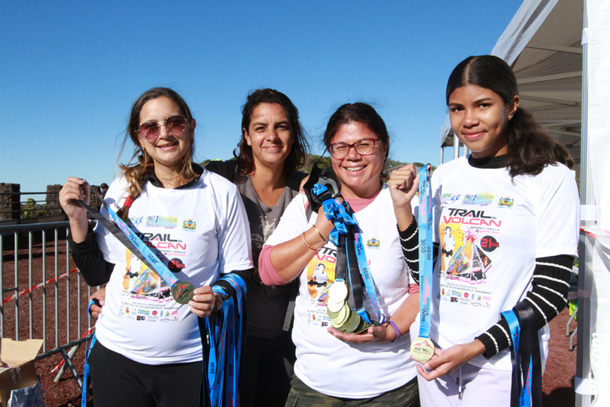 Nadège, Maryline, Sophie et Angélique, pour le remise des médailles Nadège, Maryline, Sophie et Angélique, pour le remise des médailles