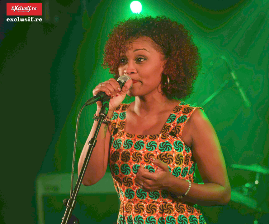 Concert d'Emmanuelle Ivara au Bisik: photos