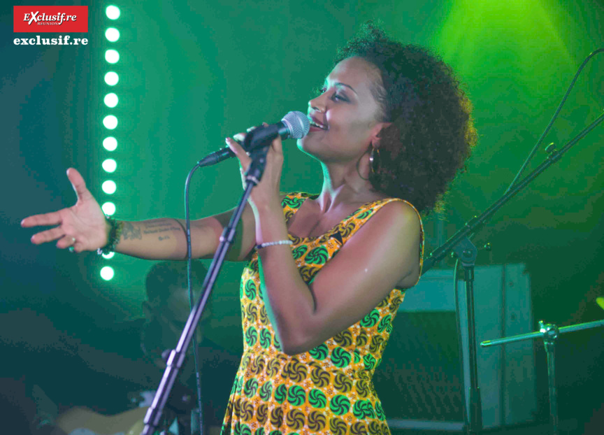 Concert d'Emmanuelle Ivara au Bisik: photos
