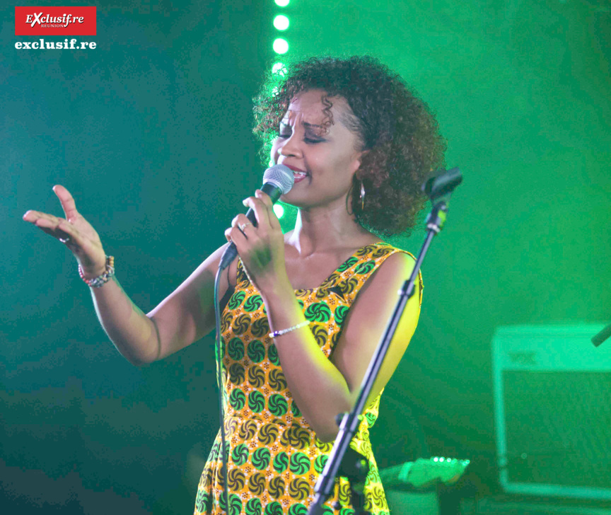 Concert d'Emmanuelle Ivara au Bisik: photos
