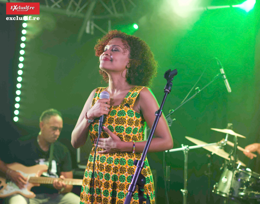 Concert d'Emmanuelle Ivara au Bisik: photos