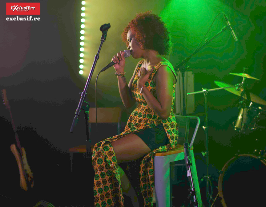 Concert d'Emmanuelle Ivara au Bisik: photos