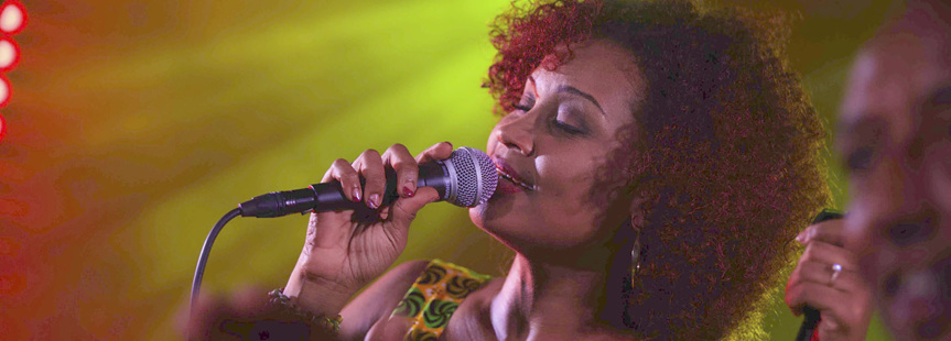 Concert d'Emmanuelle Ivara au Bisik: photos