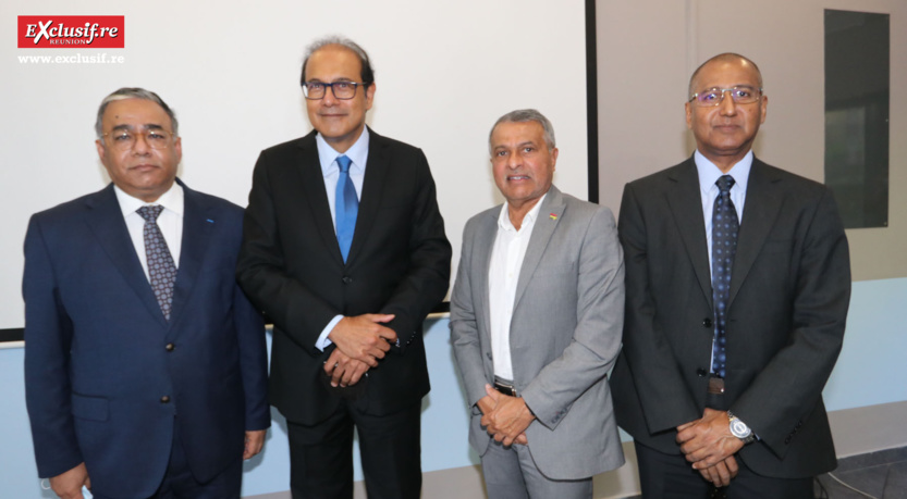 Donald Payen, conseiller spécial du Ministre, Steven Obeegadoo, Vice-Premier-Ministre de Maurice, Younous Ravate, consul honoraire de Maurice à La Réunion, et Salim Joomun, directeur de cabinet du Ministre Donald Payen, conseiller spécial du Ministre, Steven Obeegadoo, Vice-Premier-Ministre de Maurice, Younous Ravate, consul honoraire de Maurice à La Réunion, et Salim Joomun, directeur de cabinet du Ministre