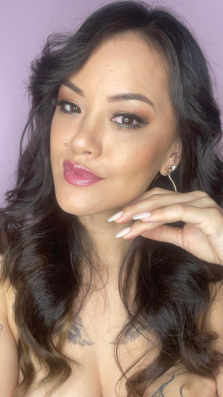 "Bonne continuation à Helen!" "Bonne continuation à Helen!"