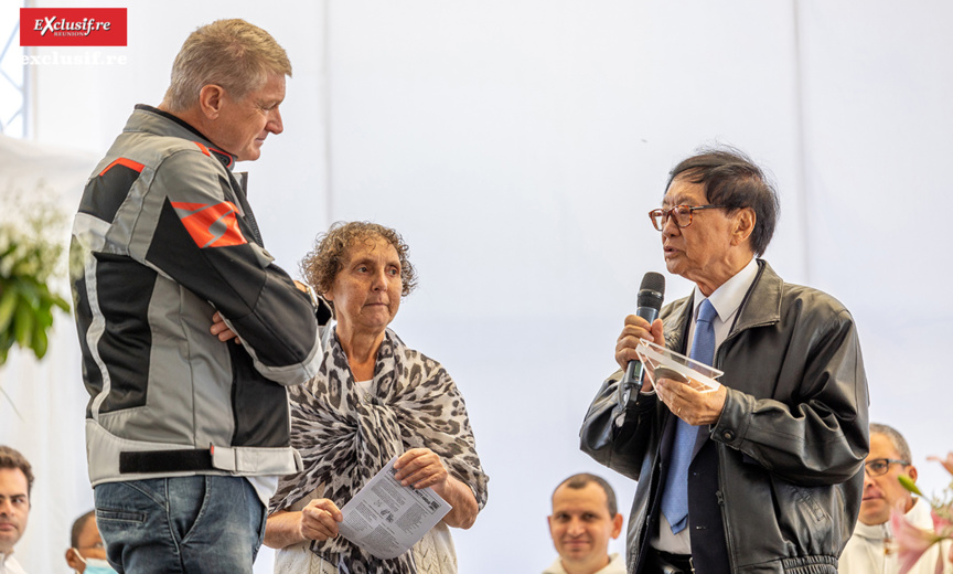 Yves Gruyer, parrain de la manifestation, Ketty Lebon, la pionnière qui a organisé la première messe des motards au Tampon, et André  Thien Ah Koon, maire du Tampon