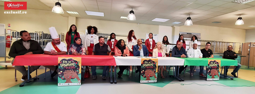 Les officiels, le jury et les hôtesses d'accueil