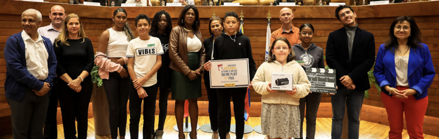 L’équipe du Collège de Trois-Bassins a obtenu le 1er prix L’équipe du Collège de Trois-Bassins a obtenu le 1er prix