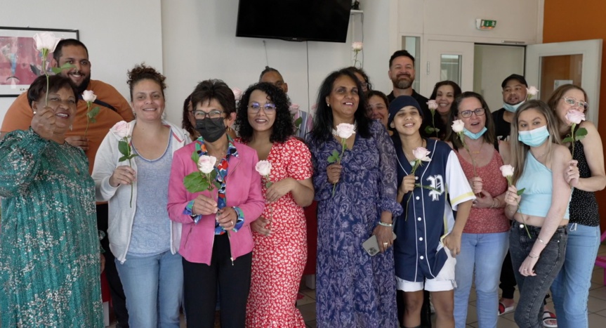 Les mamans tout sourire et on les comprend Les mamans tout sourire et on les comprend