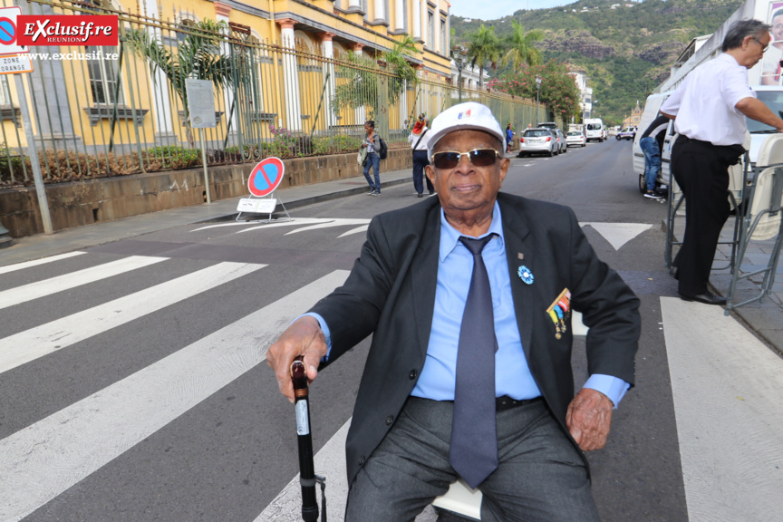 Hommage «Aux morts pour la France» en Indochine Hommage «Aux morts pour la France» en Indochine