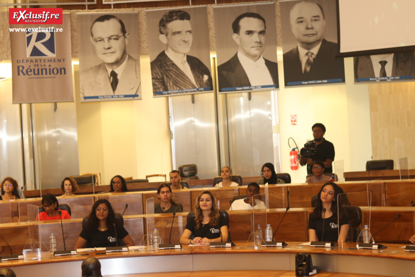 Miss Earth Réunion: une conférence sur les abeilles Miss Earth Réunion: une conférence sur les abeilles