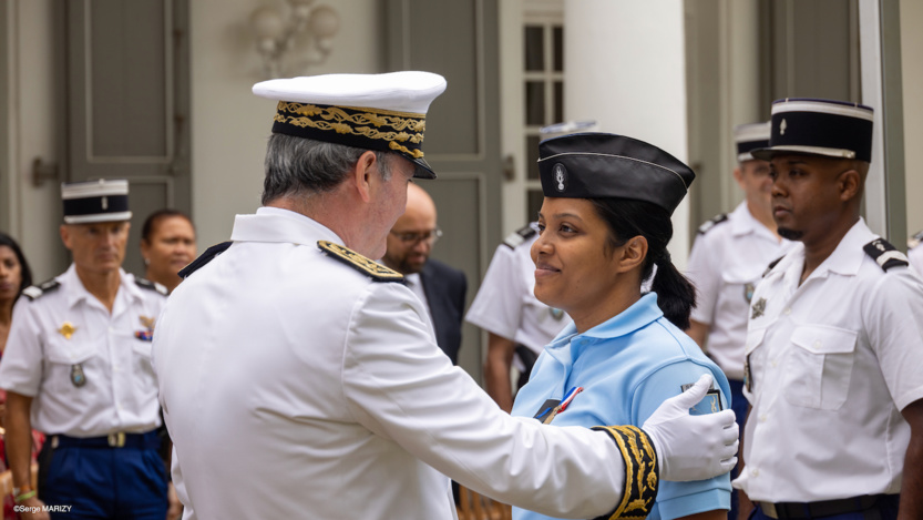 Les gendarmes médaillés pour la sécurité et pour actes de courage Les gendarmes médaillés pour la sécurité et pour actes de courage