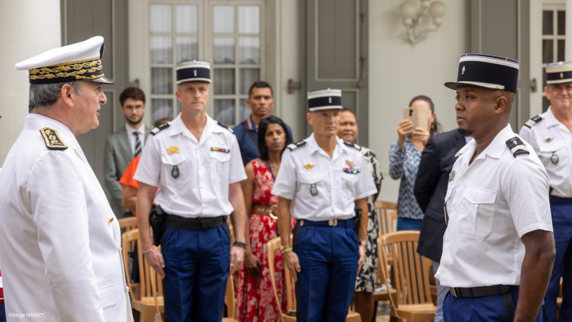 Les gendarmes médaillés pour la sécurité et pour actes de courage Les gendarmes médaillés pour la sécurité et pour actes de courage