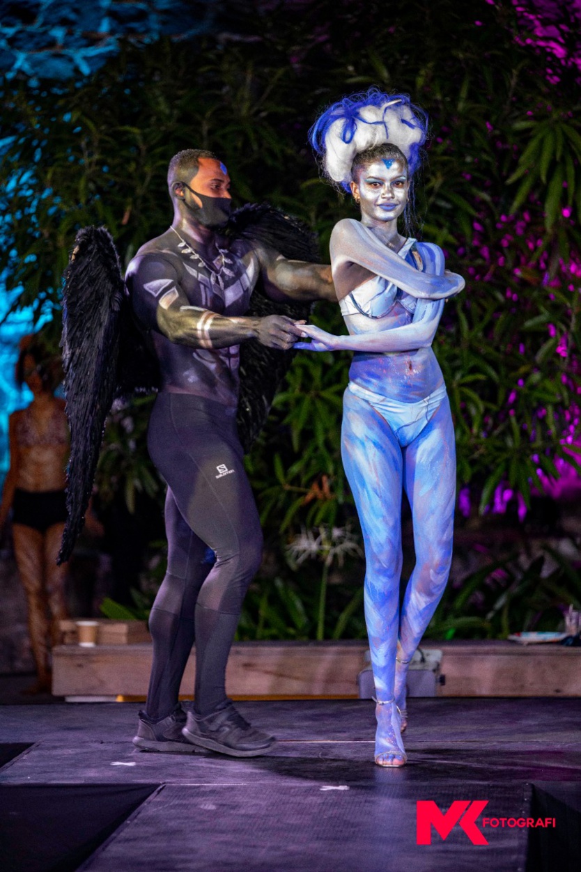 Painting: Seb body arts à Maurice pour le Festival International de l'Art Painting: Seb body arts à Maurice pour le Festival International de l'Art