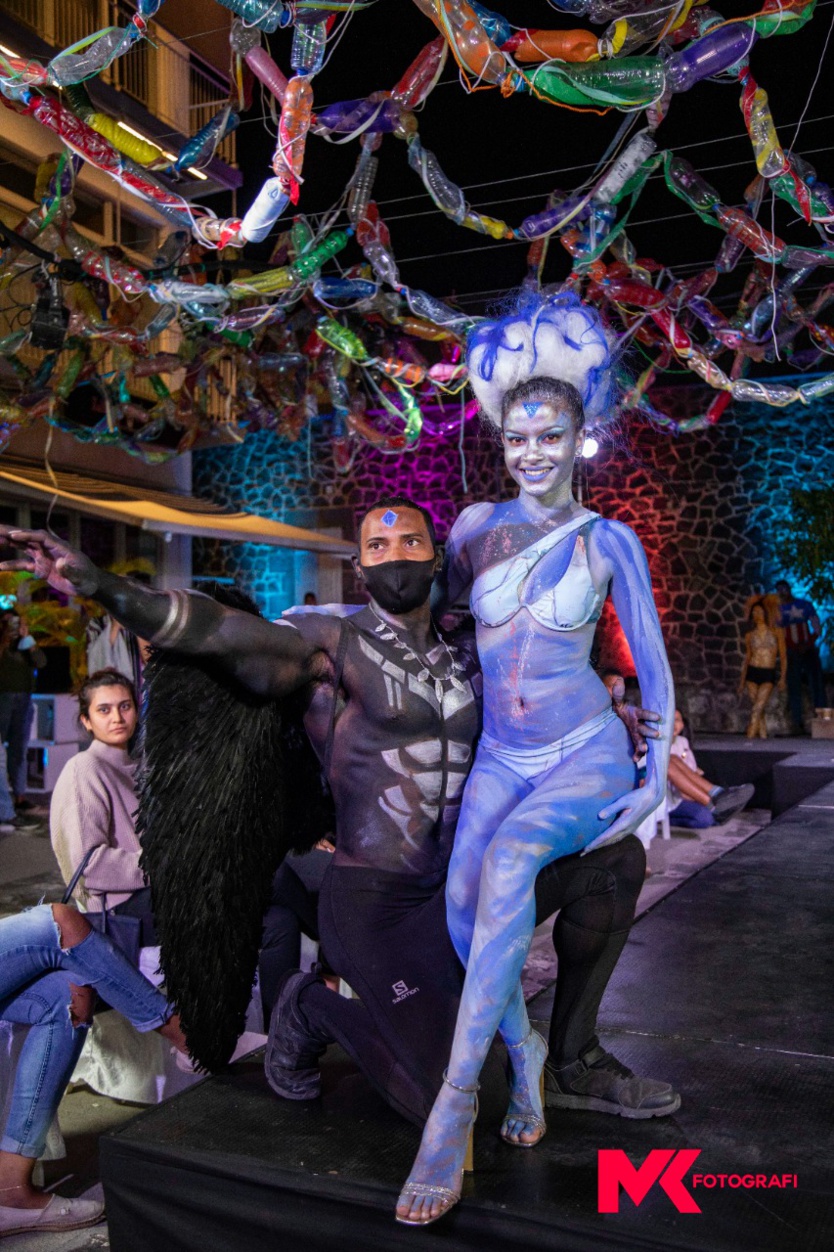 Painting: Seb body arts à Maurice pour le Festival International de l'Art Painting: Seb body arts à Maurice pour le Festival International de l'Art