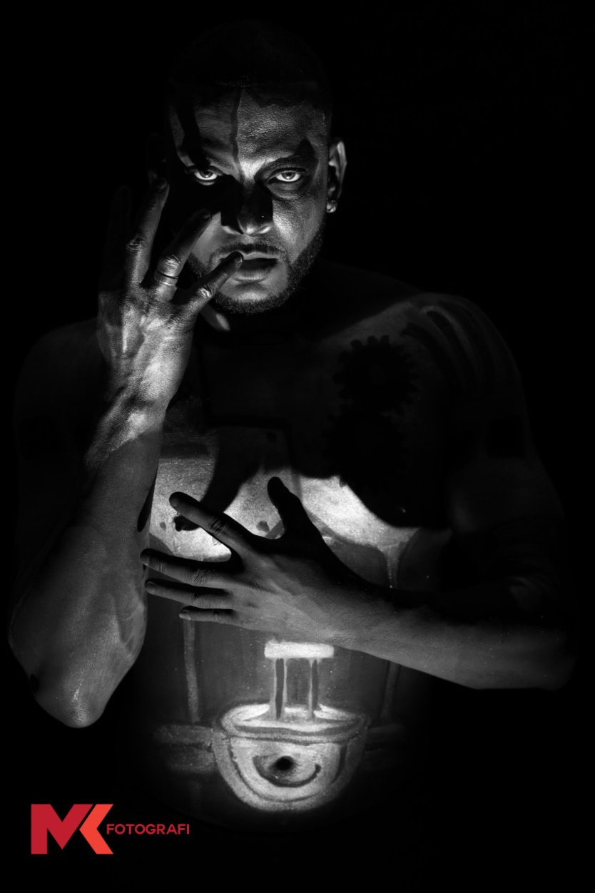 Painting: Seb body arts à Maurice pour le Festival International de l'Art Painting: Seb body arts à Maurice pour le Festival International de l'Art