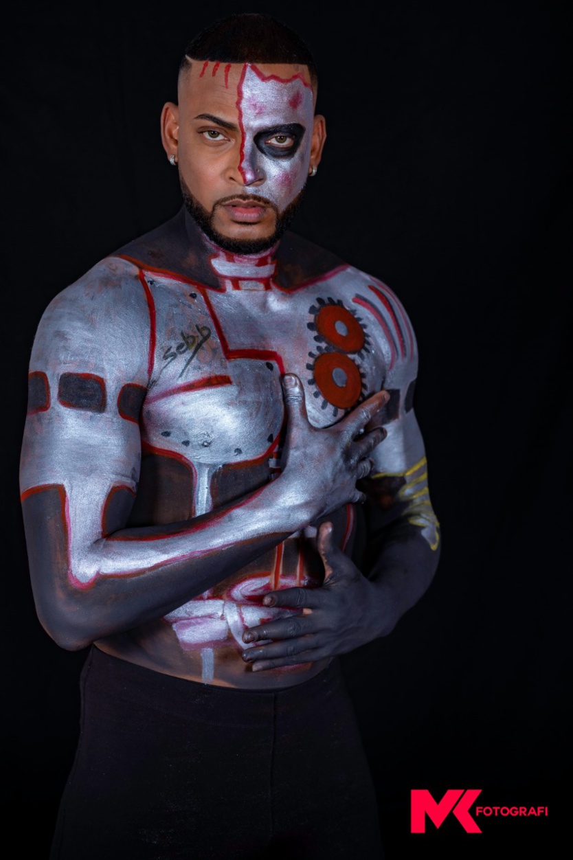 Painting: Seb body arts à Maurice pour le Festival International de l'Art Painting: Seb body arts à Maurice pour le Festival International de l'Art