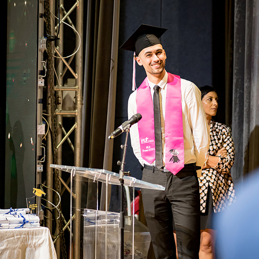 Clap de fin pour les DUT de l'IUT de La Réunion: 274 dîplômé.e.s! Clap de fin pour les DUT de l'IUT de La Réunion: 274 dîplômé.e.s!