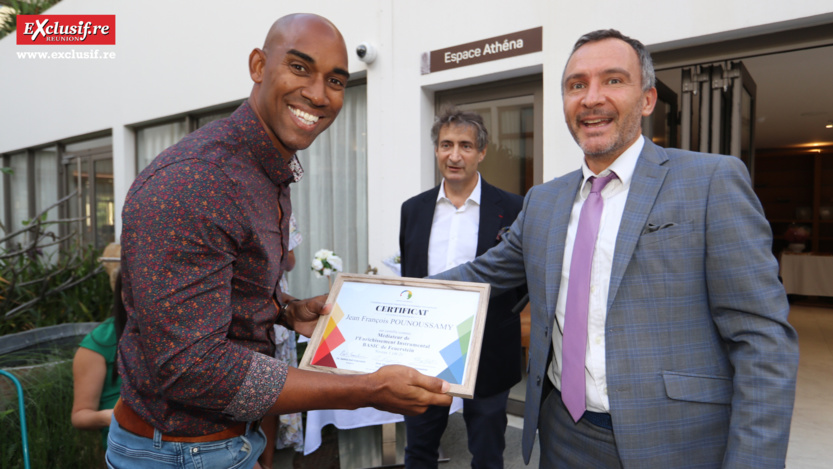 Remise de la certification Feuerstein à la Résidence Aude Remise de la certification Feuerstein à la Résidence Aude