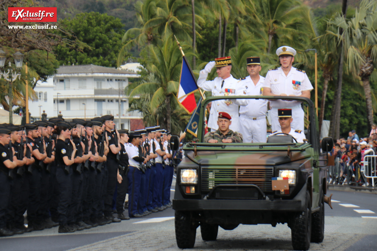 Le général Laurent Cluzel, commandant supérieur des FAZSOI, a ouvert le défilé Le général Laurent Cluzel, commandant supérieur des FAZSOI, a ouvert le défilé
