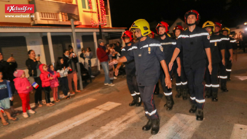 Le défilé débute... Le défilé débute...