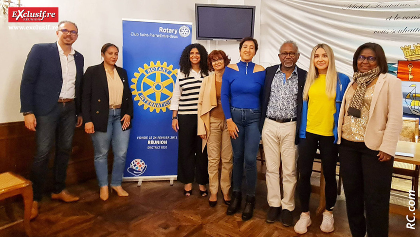 Aux côtés de la n°1 mondial de karaté sont réunis plusieurs membres du Rotary-Club de Saint-Pierre/Entre-Deux