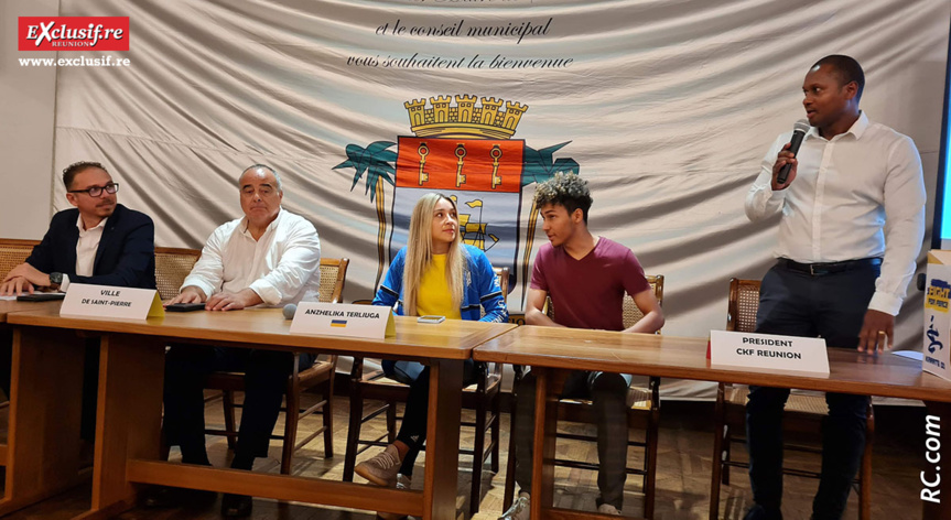 Anzhelica Terliuga a été reçue dans le salon d'honneur de la mairie de Saint-Pierre