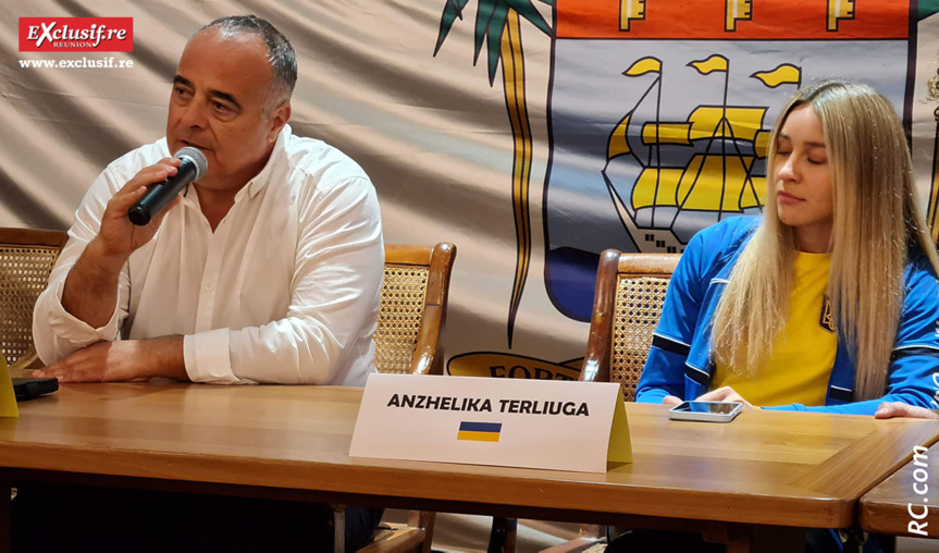 Jean-Michel Jobart, directeur de cabinet du maire de Saint-Pierre, et Anzhelica Terliuga