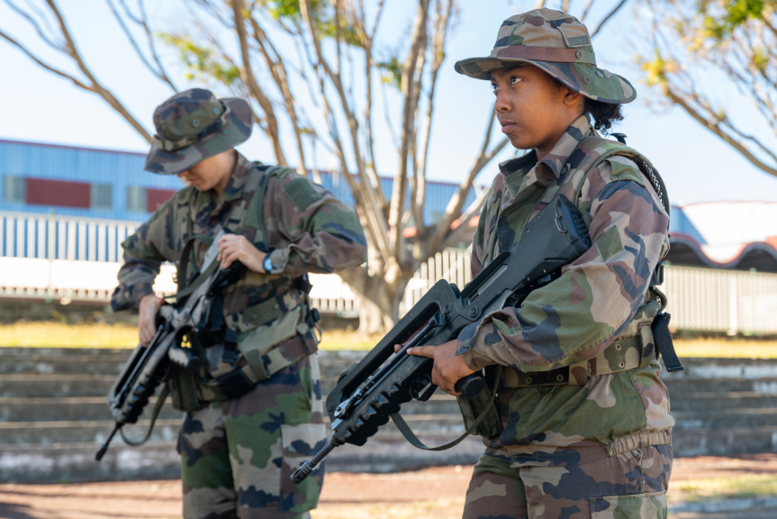 Armée: 6 filles et 10 garçons intègrent la réserve opérationnelle du 2e RPIMa Armée: 6 filles et 10 garçons intègrent la réserve opérationnelle du 2e RPIMa
