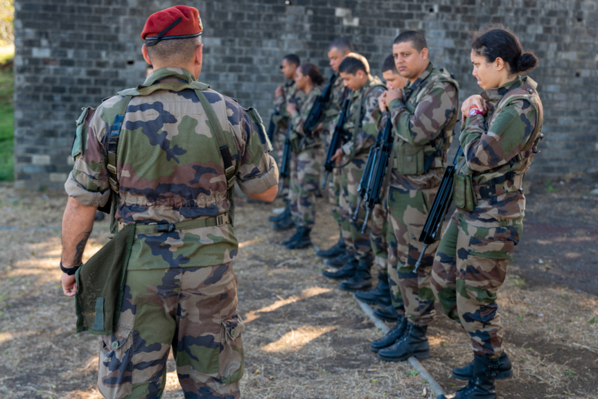 Armée: 6 filles et 10 garçons intègrent la réserve opérationnelle du 2e RPIMa