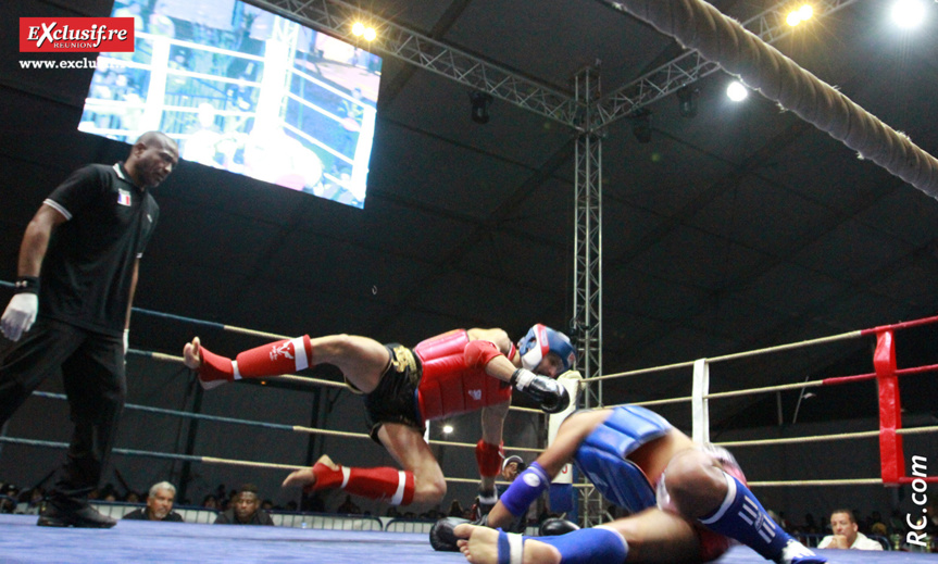 Des positions accrobatiques, cela arrive dans ces confrontations Des positions accrobatiques, cela arrive dans ces confrontations