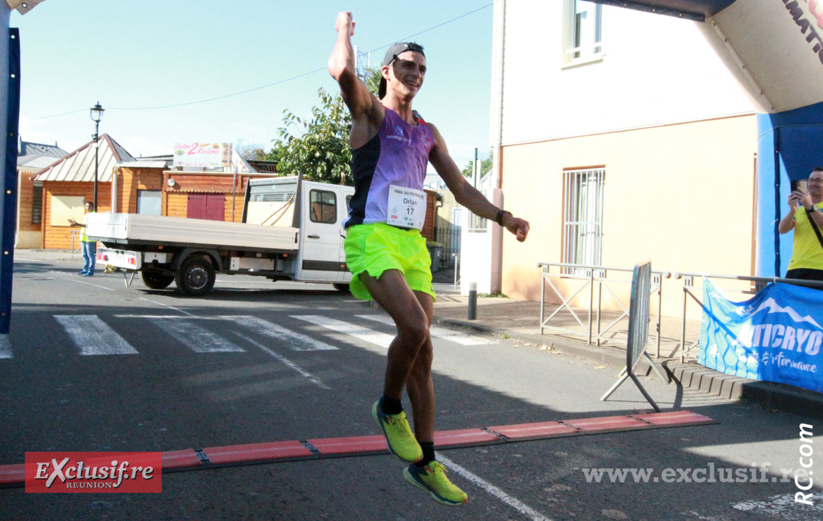 Une image choc: Orlan a littéralement bondi sur la ligne d'arrivée Une image choc: Orlan a littéralement bondi sur la ligne d'arrivée