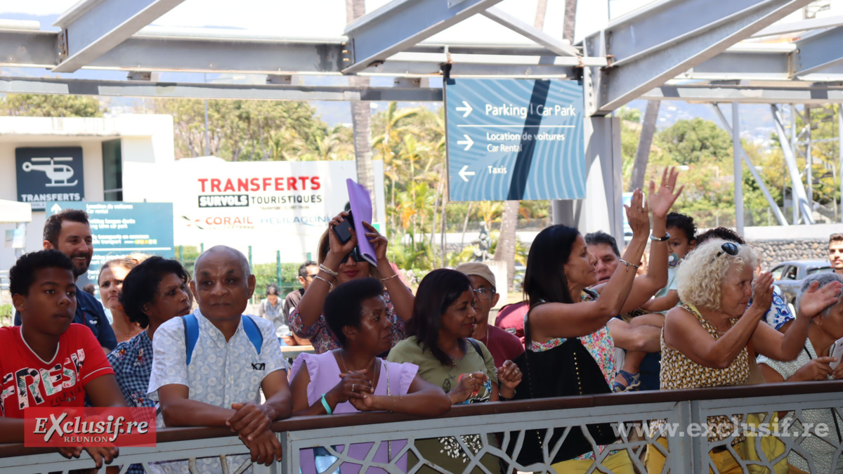 The Voice Kids: le retour triomphal de Raynaud Sadon à l'aéroport The Voice Kids: le retour triomphal de Raynaud Sadon à l'aéroport