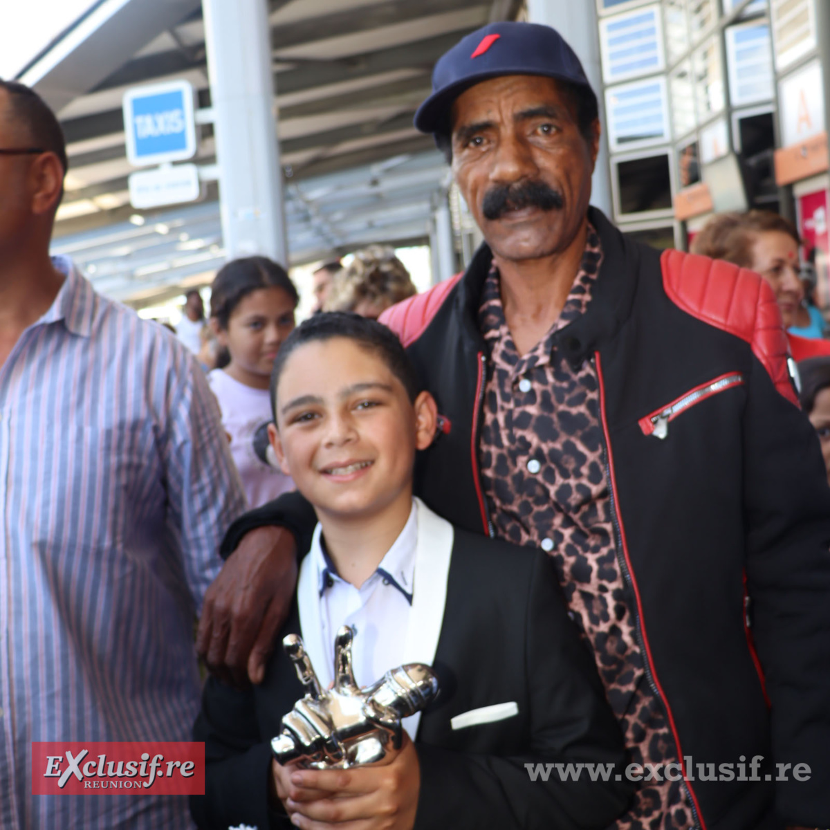 Raynaud avec son père Dominique (à droite) Raynaud avec son père Dominique (à droite)