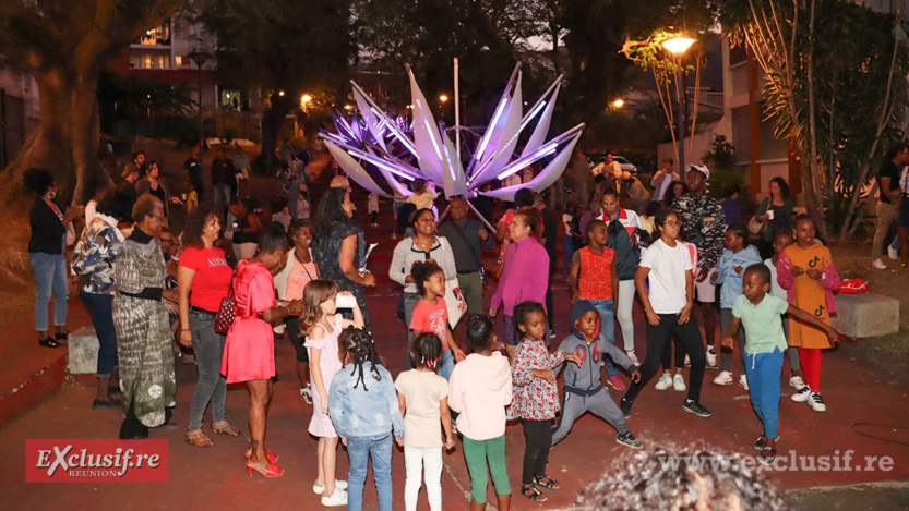 "Les Lotus du Camélias": une expo éphémère sur l'Escalier Rouge "Les Lotus du Camélias": une expo éphémère sur l'Escalier Rouge