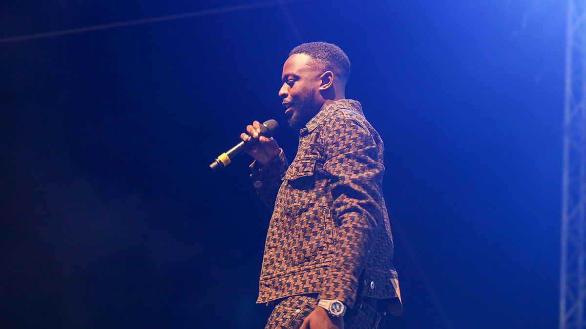 Dadju, Gazo et Alonzo en concert à Saint-Pierre Dadju, Gazo et Alonzo en concert à Saint-Pierre