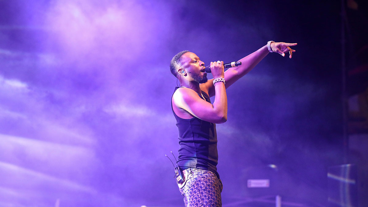 Dadju, Gazo et Alonzo en concert à Saint-Pierre Dadju, Gazo et Alonzo en concert à Saint-Pierre