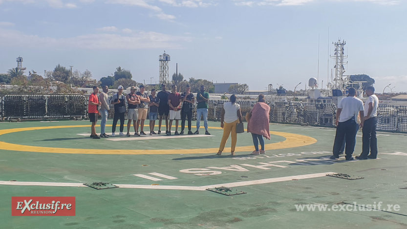 Visite du S.A. Agulhas II, navire océanographique sud-africain, au profit de la SOI-FNMM