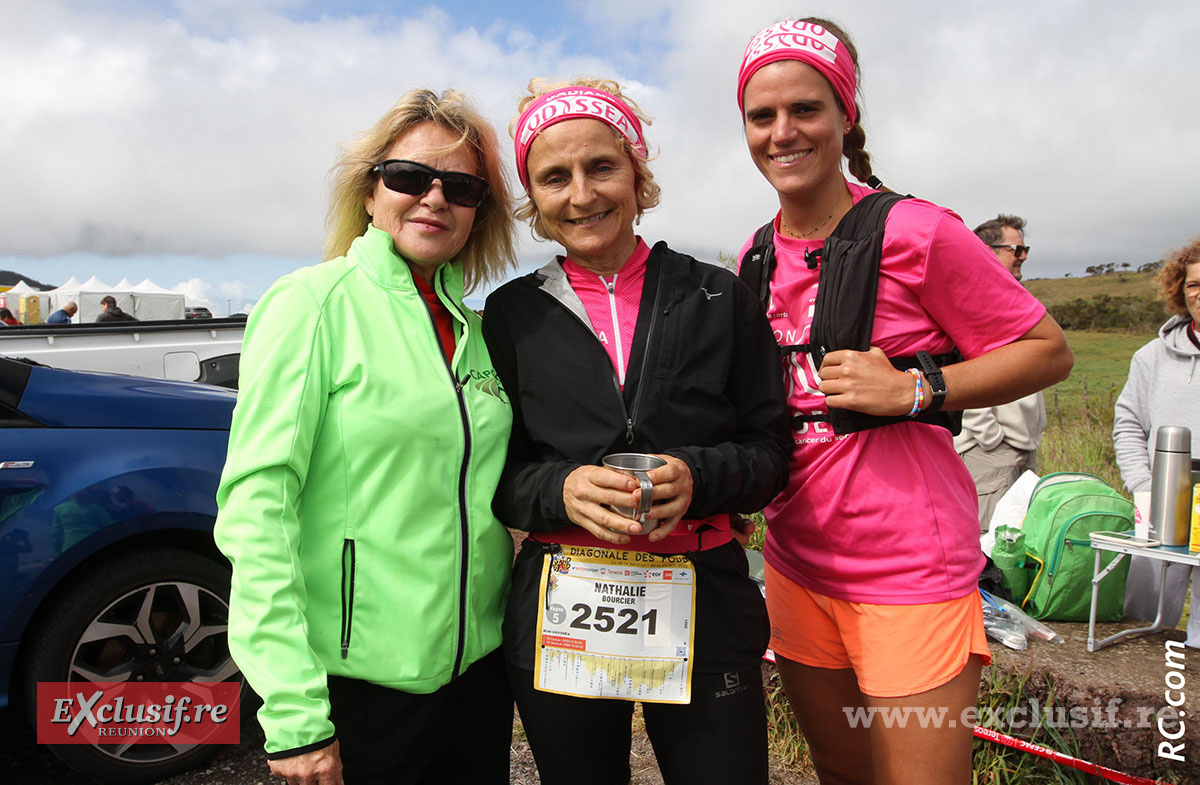 Nathalie Bourcier, présidente de Odyssea Réunion, encouragée par Marlène Chase Ses Chu, présidente du CA Plaine des Cafres et Amandine de Odyssea Réunion Nathalie Bourcier, présidente de Odyssea Réunion, encouragée par Marlène Chase Ses Chu, présidente du CA Plaine des Cafres et Amandine de Odyssea Réunion