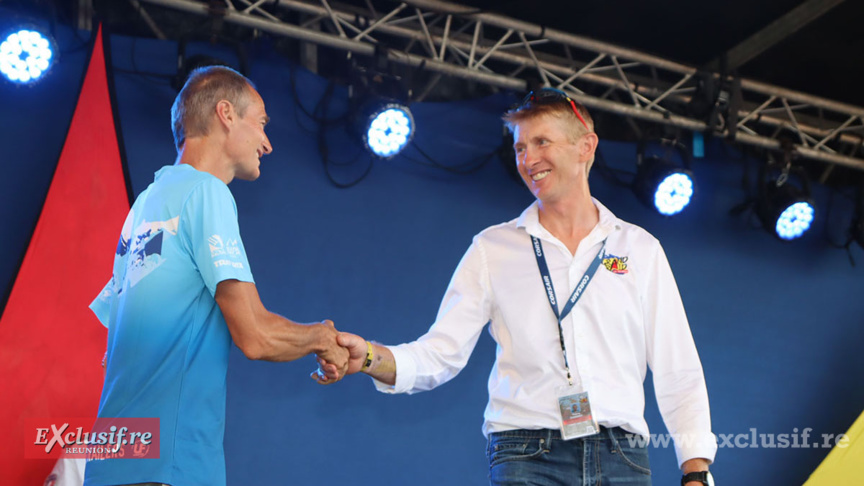 Grand Raid 2002: l'arrivée des derniers et remise des prix (dernière partie)