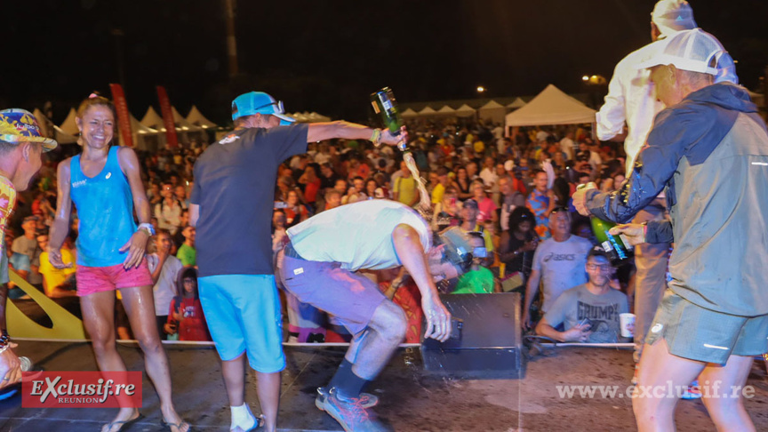 Grand Raid 2002: l'arrivée des derniers et remise des prix (dernière partie) Grand Raid 2002: l'arrivée des derniers et remise des prix (dernière partie)