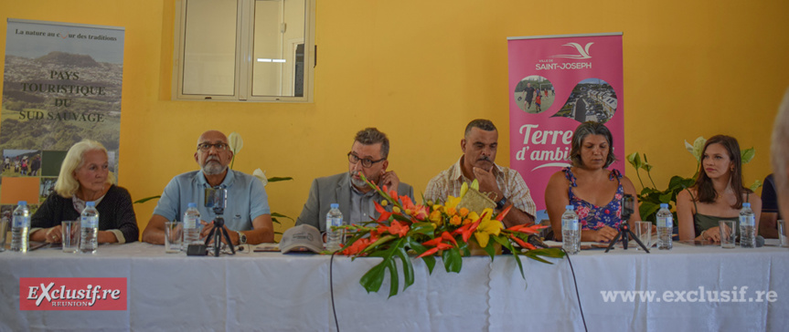 Blanche-Reine Javel, élue de Grand Coude, Abdoullah Mogalia, Patrick Lebreton, Jacky Folio, et Inelda Leveneur, conseillère départementale et élue de Saint-Joseph