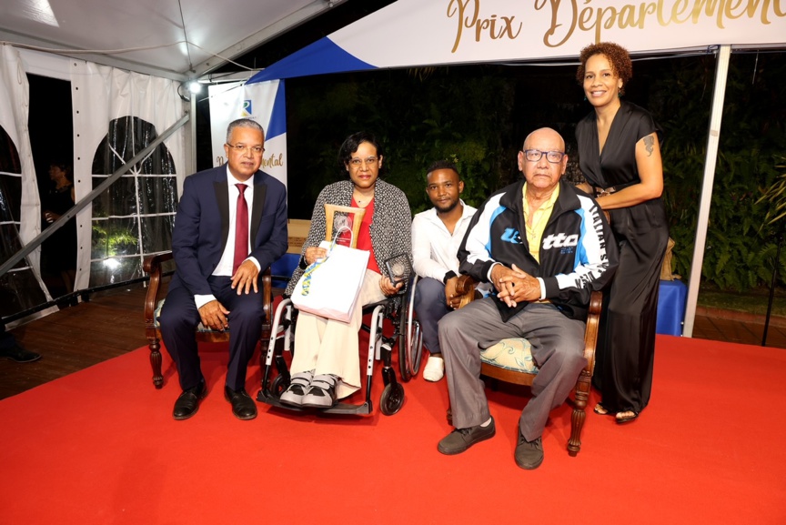 Prix Départemental du Mérite 2022: 14 lauréat.e.s récompensé.e.s Prix Départemental du Mérite 2022: 14 lauréat.e.s récompensé.e.s